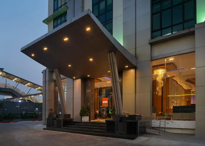 Lumen Srinakarin 酒店 曼谷