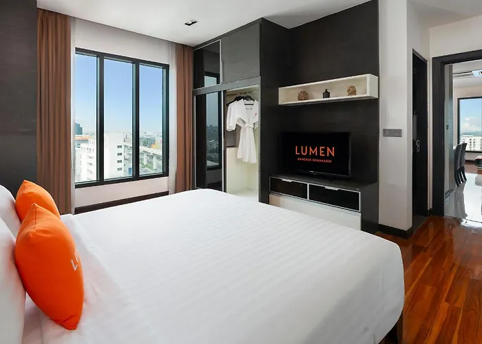 Lumen Srinakarin 酒店 4*