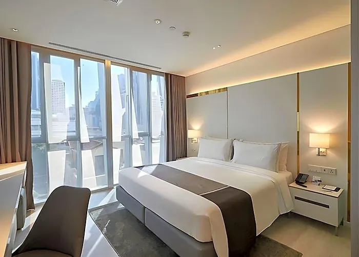 Lumen Srinakarin Hotel Bangkok