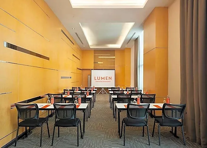 酒店 Lumen Srinakarin 4*
