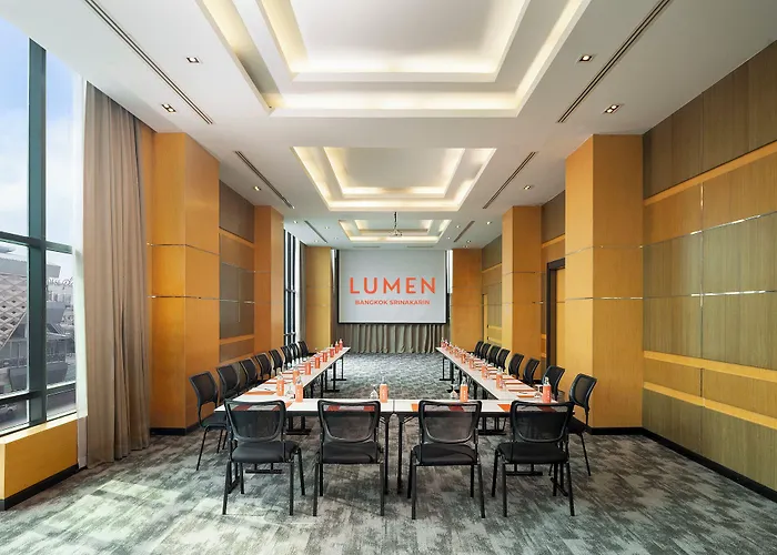 Hotel Lumen Srinakarin 4*